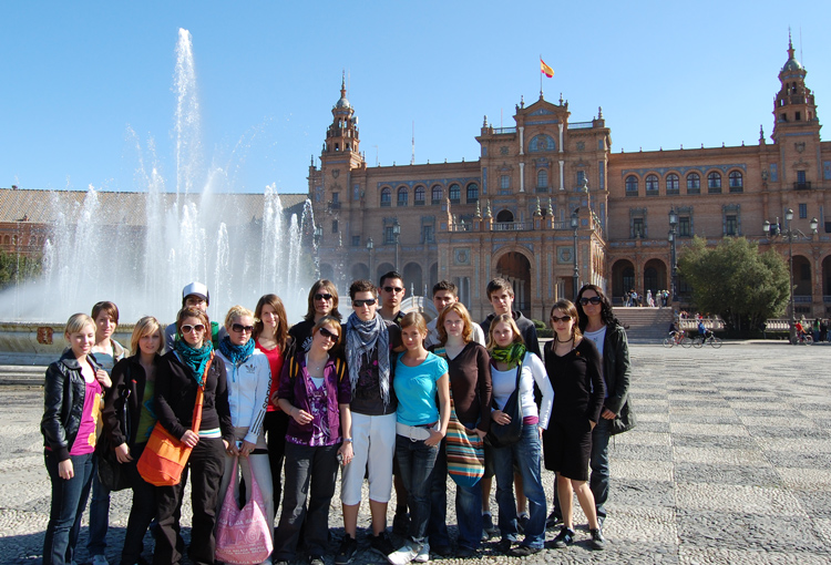 students-group-sevilla-travel1
